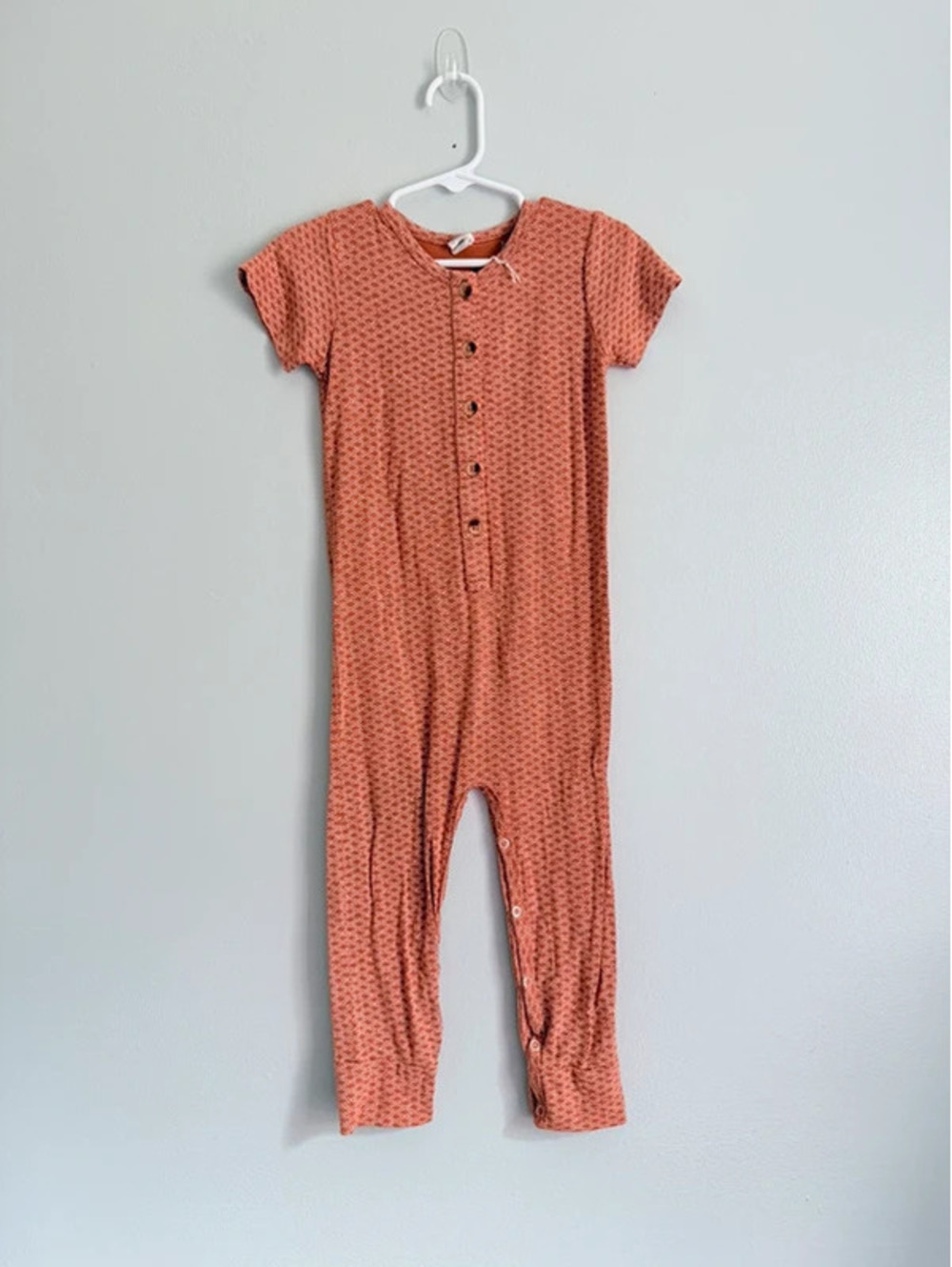 Kate Quinn Rust Print Henley Romper - 2T